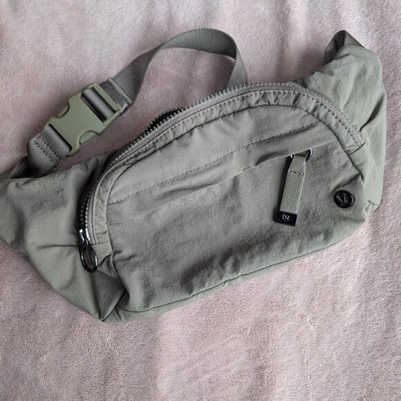 Lululemon waist bag - Picture 1 of 1